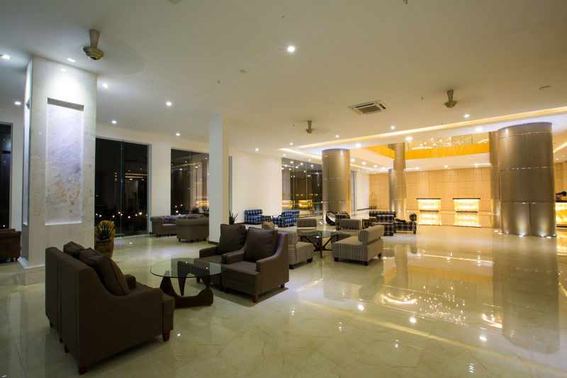 Golden Peak Resort&Spa Mieu Ong Buitenkant foto