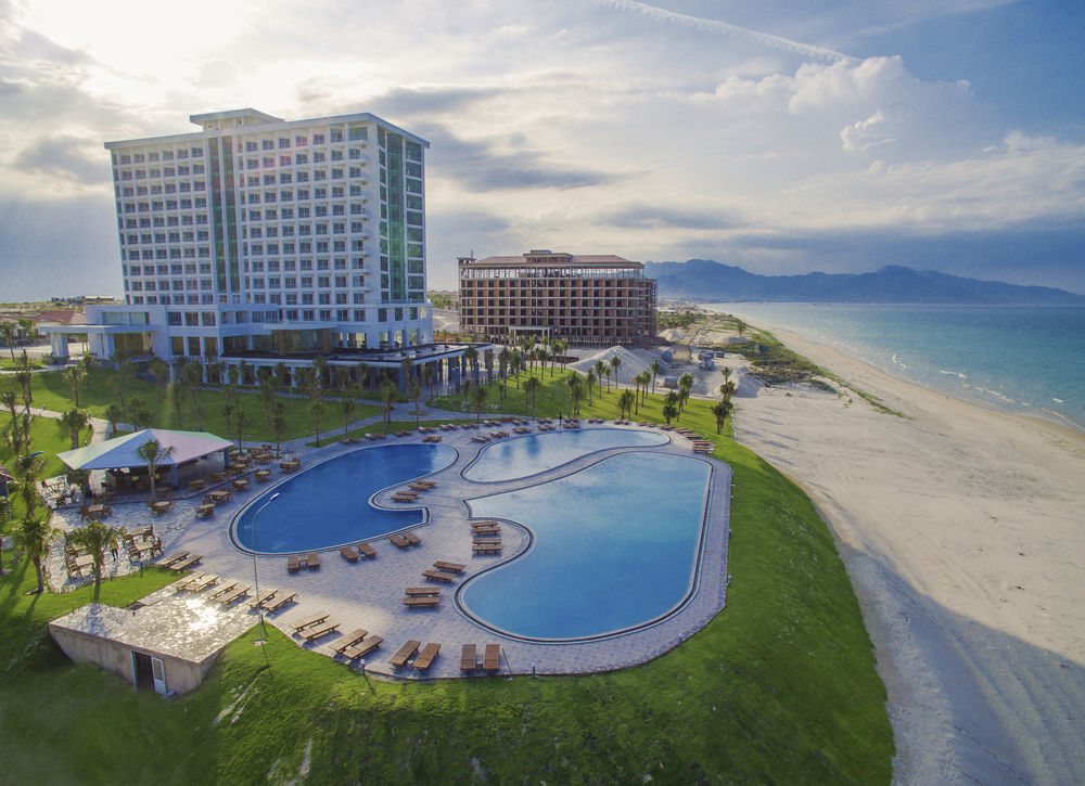 Golden Peak Resort&Spa Mieu Ong Buitenkant foto