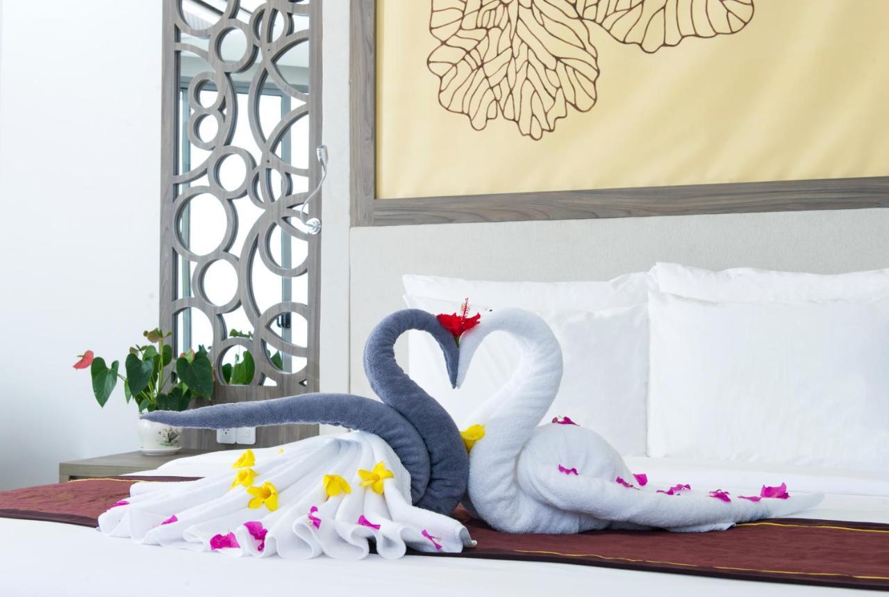 Golden Peak Resort&Spa Mieu Ong Buitenkant foto