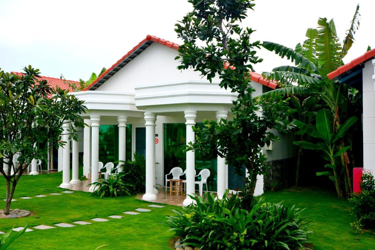 Golden Peak Resort&Spa Mieu Ong Buitenkant foto