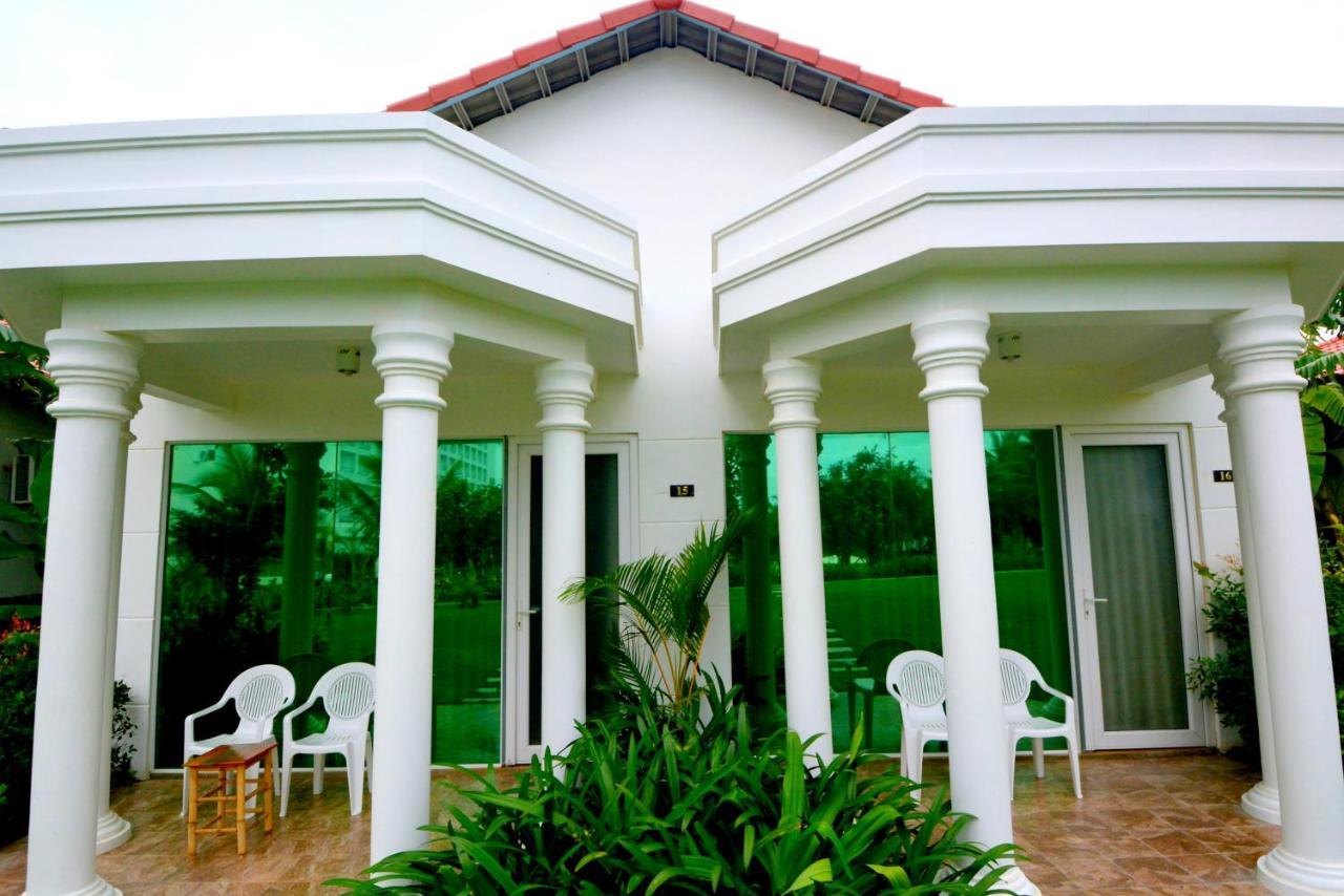 Golden Peak Resort&Spa Mieu Ong Buitenkant foto